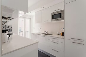 JOIVY Modern flat near Estrela Garden