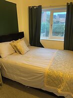 Cosy 3Br House With Fireplace & Private Garden