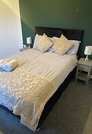 Cosy 3Br House With Fireplace & Private Garden