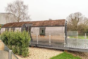 Sustainable 2BD Pod on Old Chalford Farm