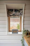 Sustainable 2BD Pod on Old Chalford Farm