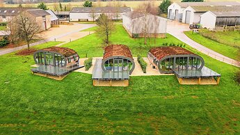 Sustainable 2BD Pod on Old Chalford Farm