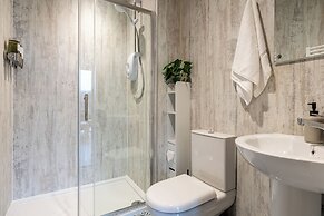 Sustainable 2BD Pod on Old Chalford Farm