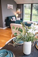 Sustainable 2BD Pod on Old Chalford Farm