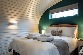 Sustainable 2BD Pod on Old Chalford Farm