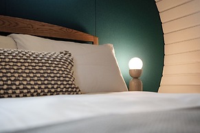 Sustainable 2BD Pod on Old Chalford Farm