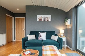 Sustainable 2BD Pod on Old Chalford Farm