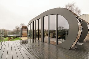 Sustainable 2BD Pod on Old Chalford Farm