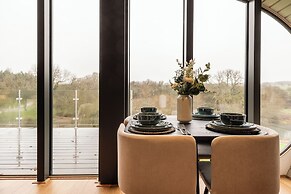 Sustainable 2BD Pod on Old Chalford Farm