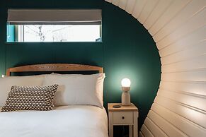 Sustainable 2BD Pod on Old Chalford Farm