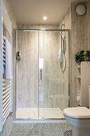 Sustainable 2BD Pod on Old Chalford Farm