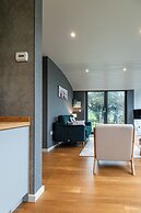 Sustainable 2BD Pod on Old Chalford Farm