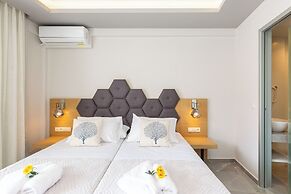 Akrogiali Apartments by Checkin