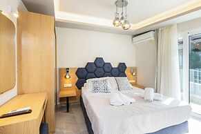 Akrogiali Apartments by Checkin