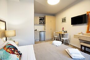 Akrogiali Apartments by Checkin