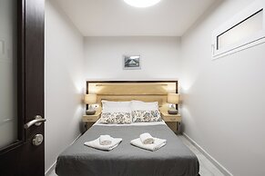 Akrogiali Apartments