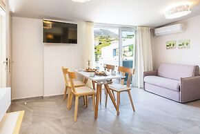 Akrogiali Apartments by Checkin