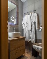 Le Mar Luxury Apartments by Checkin