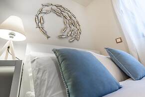 Le Mar Luxury Apartments by Checkin