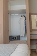 Le Mar Luxury Apartments by Checkin