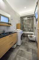 Le Mar Luxury Apartments by Checkin