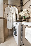 Le Mar Luxury Apartments by Checkin