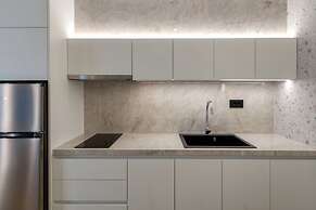 Le Mar Luxury Apartments by Checkin