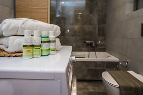 Le Mar Luxury Apartments by Checkin