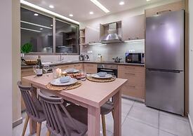 Le Mar Luxury Apartments by Checkin