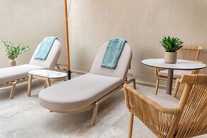 Le Mar Luxury Apartments by Checkin