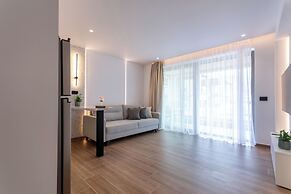 Le Mar Luxury Apartments by Checkin