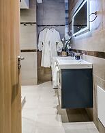 Le Mar Luxury Apartments by Checkin