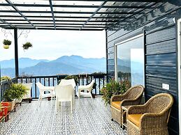 The Ridge House - A Villa Community
