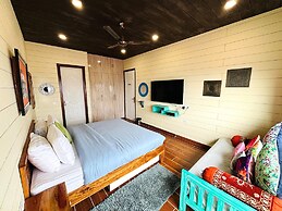 The Ridge House - A Villa Community