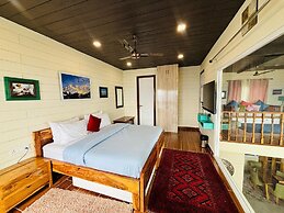 The Ridge House - A Villa Community