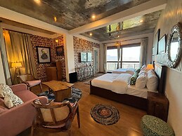 The Ridge House - A Villa Community