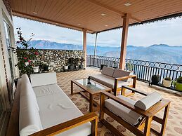 The Ridge House - A Villa Community