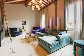 Regina House by MMega