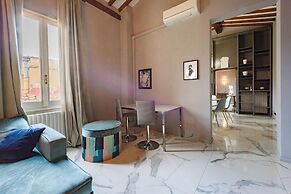 Regina House by MMega