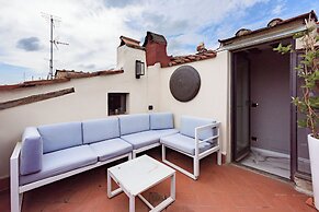 Regina House by MMega