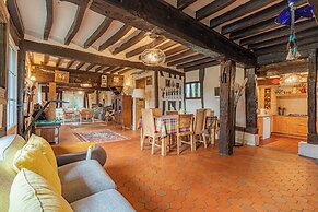 Pleasant Country House - 4bd/8p - Normandy