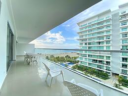 w Impeccable 2BR w Charming Balcony in CTG