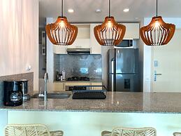 w Impeccable 2BR w Charming Balcony in CTG