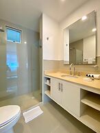 w Impeccable 2BR w Charming Balcony in CTG