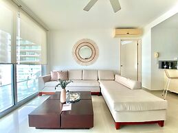 w Impeccable 2BR w Charming Balcony in CTG