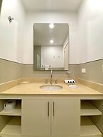 w Impeccable 2BR w Charming Balcony in CTG