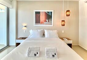 w Impeccable 2BR w Charming Balcony in CTG