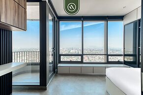 Luxury Studio - Revolution Monument View - Gym