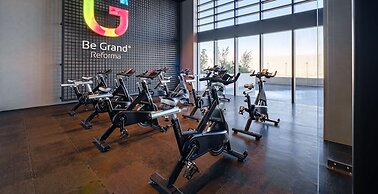 Luxury Studio - Revolution Monument View - Gym