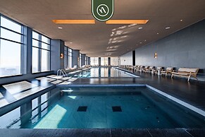 Luxury Studio - Pool - Revolution Monument View